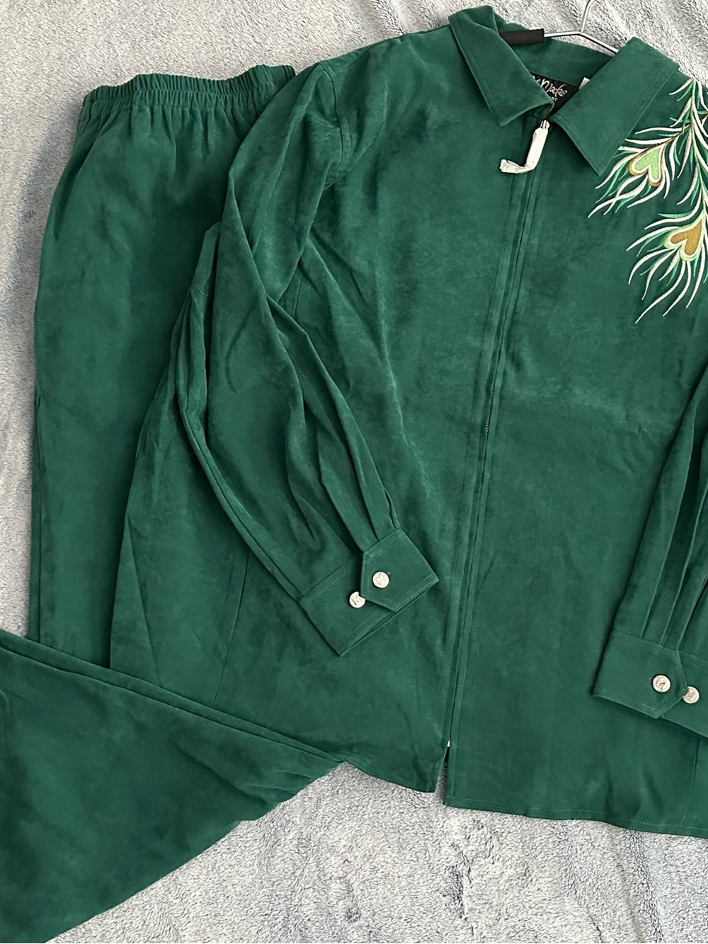 Bob Mackie Emerald Green Pants Set with Embroidered Shoulder